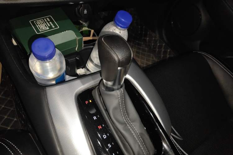 Used Honda HR-V 2023 240TURBO Trendy Edition Gear Lever