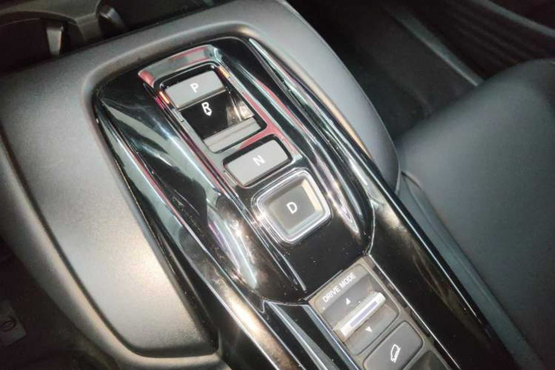 Used Honda HR-V 2023 2.0L eHEV Dynamic Speed Version Gear Lever
