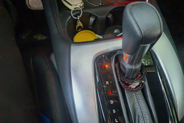 Used Honda HR-V 2023 240TURBO Trendy Edition Gear Lever