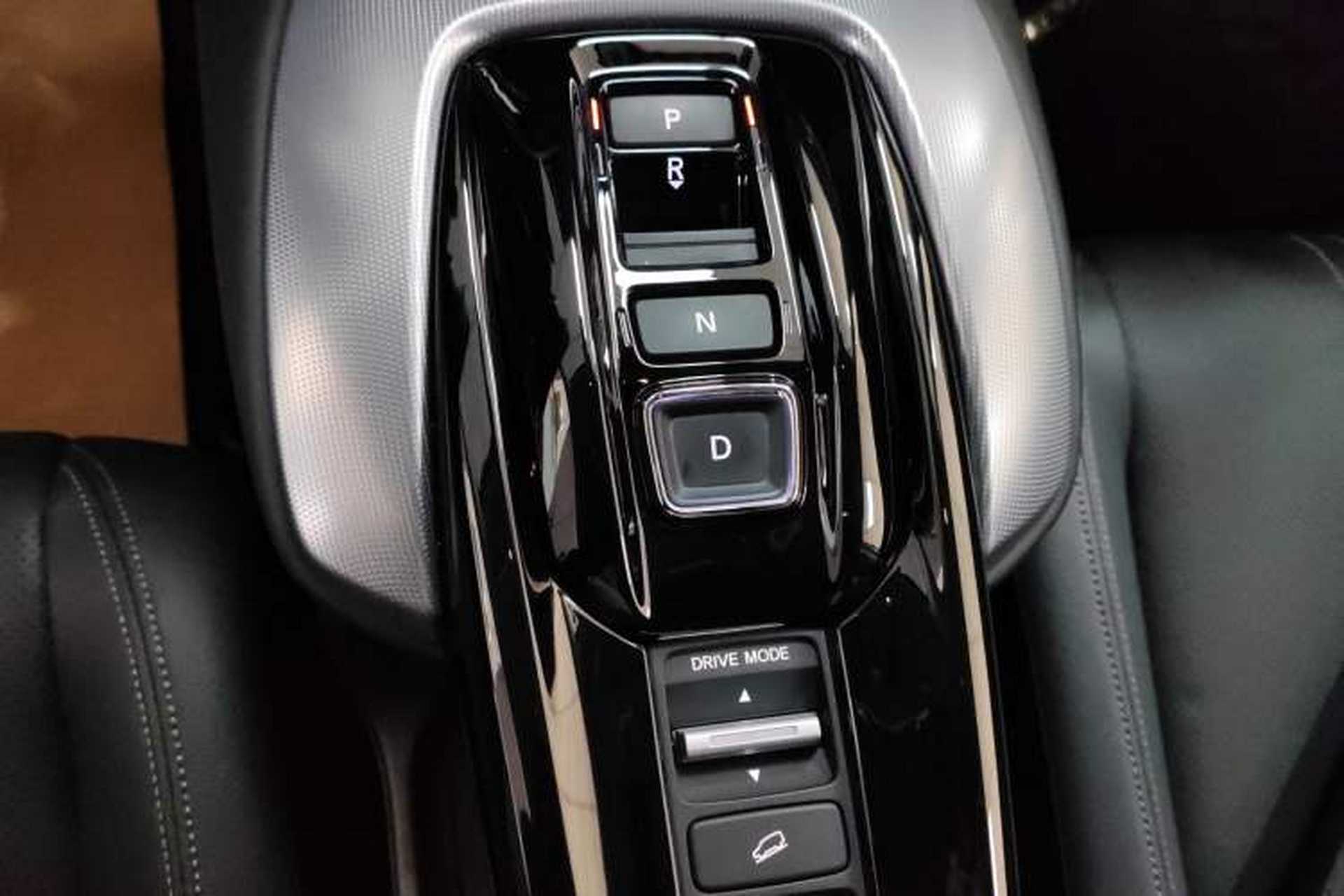 Used Honda HR-V 2023 2.0L eHEV Dynamic Edition Gear Lever