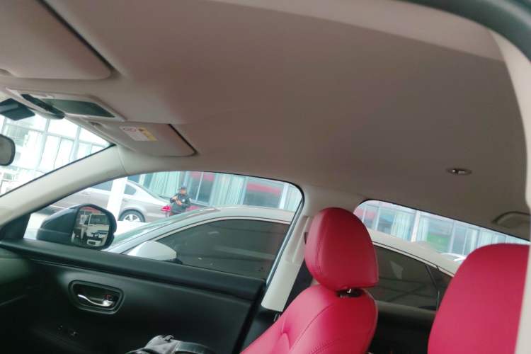 Used Honda HR-V 2023 2.0L eHEV Dynamic Speed Version Headliner