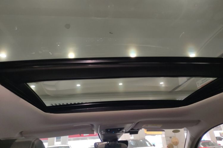 Used Honda HR-V 2023 2.0L eHEV Dynamic Edition Headliner