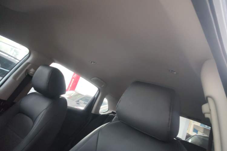 Used Honda HR-V 2023 2.0L eHEV Dynamic Speed Version Headliner