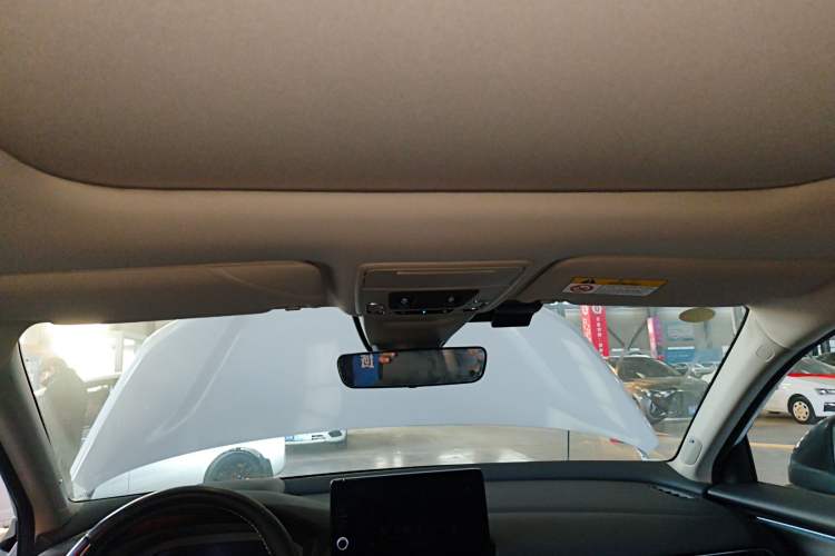 Used Honda HR-V 2023 2.0L eHEV Dynamic Edition Headliner