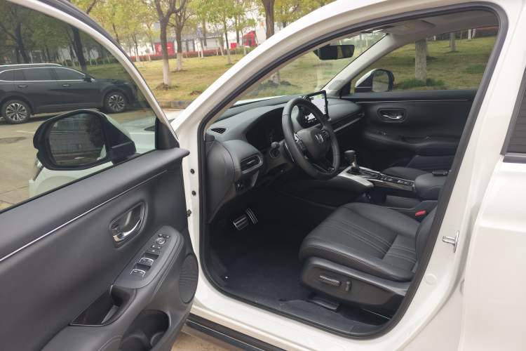 Used Honda HR-V 2023 240TURBO Prestige Edition Interior 1