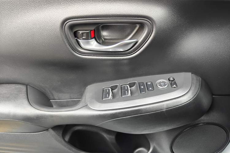 Used Honda HR-V 2023 2.0L eHEV Dynamic Speed Version Interior 14