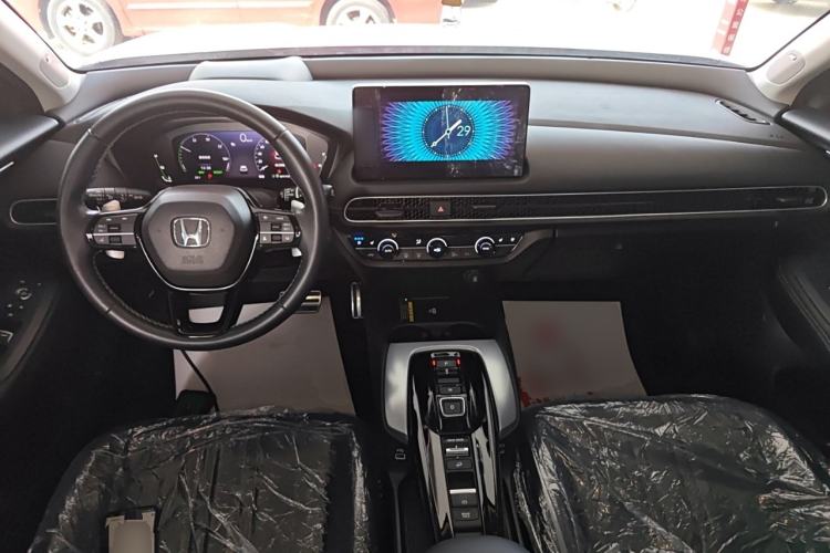 Used Honda HR-V 2023 2.0L eHEV Dynamic Edition Interior 2