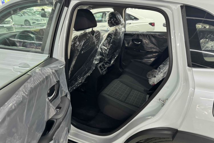 Used Honda HR-V 2023 2.0L eHEV Dynamic Speed Version Interior 3