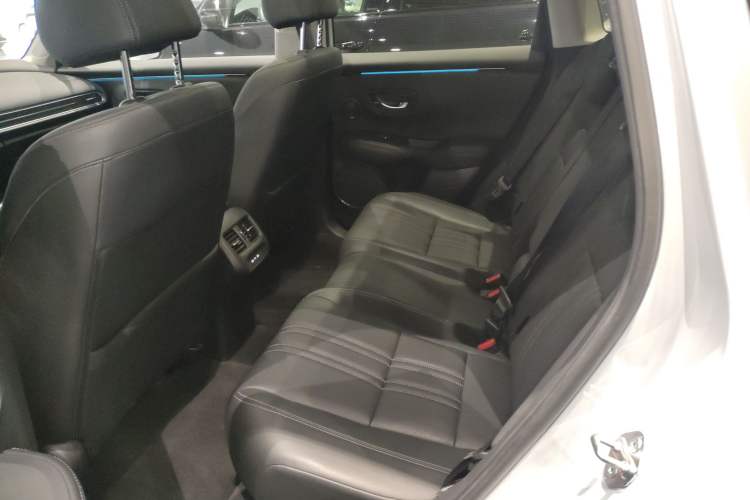 Used Honda HR-V 2023 2.0L eHEV Dynamic Edition Interior 4