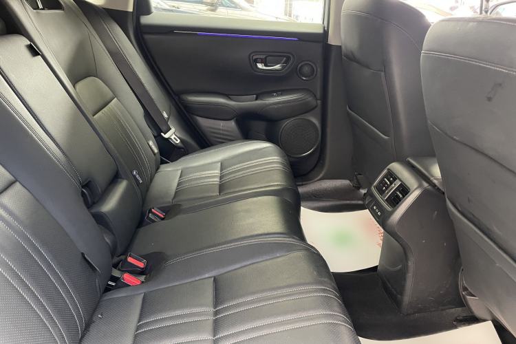 Used Honda HR-V 2023 2.0L eHEV Dynamic Edition Interior 6