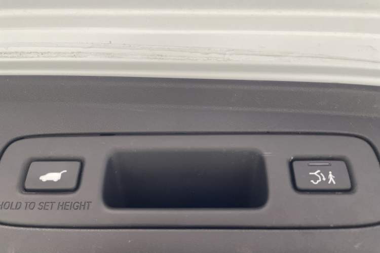 Used Honda HR-V 2023 2.0L eHEV Dynamic Edition Interior 8