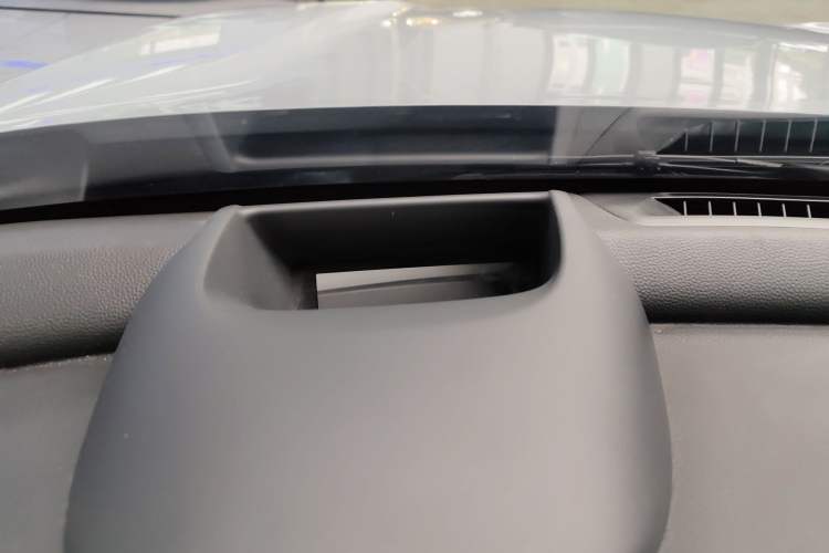 Used Honda HR-V 2023 2.0L eHEV Dynamic Edition Interior 9