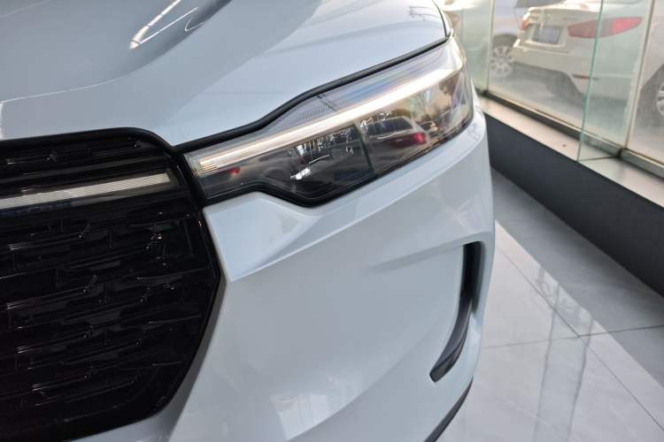 Used Honda HR-V 2023 2.0L eHEV Dynamic Speed Version Left Front Headlight