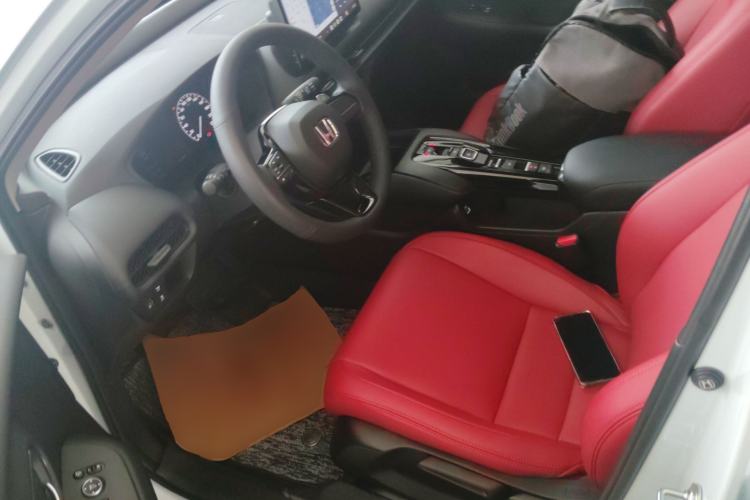 Used Honda HR-V 2023 2.0L eHEV Dynamic Speed Version Left Front Seat