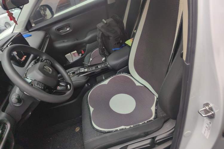 Used Honda HR-V 2023 2.0L eHEV Dynamic Speed Version Left Front Seat