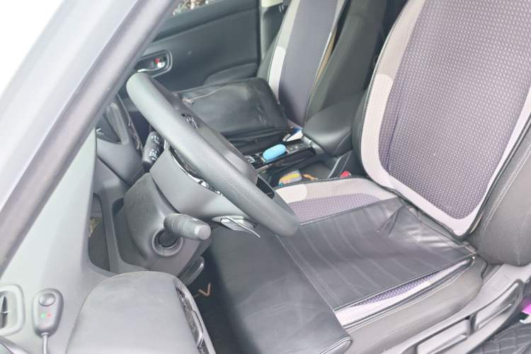 Used Honda HR-V 2023 2.0L eHEV Dynamic Speed Version Left Front Seat