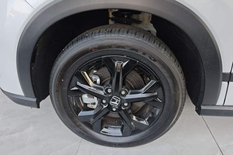 Used Honda HR-V 2023 2.0L eHEV Dynamic Speed Version Left Front Wheel Hub