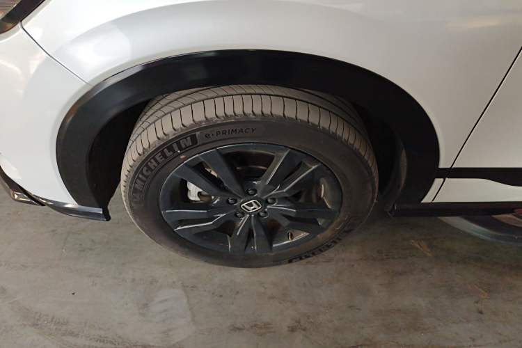 Used Honda HR-V 2023 2.0L eHEV Dynamic Edition Left Front Wheel Hub