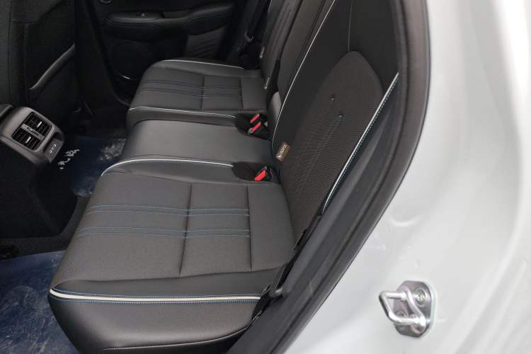 Used Honda HR-V 2023 2.0L eHEV Dynamic Smart Edition Left Rear Seat