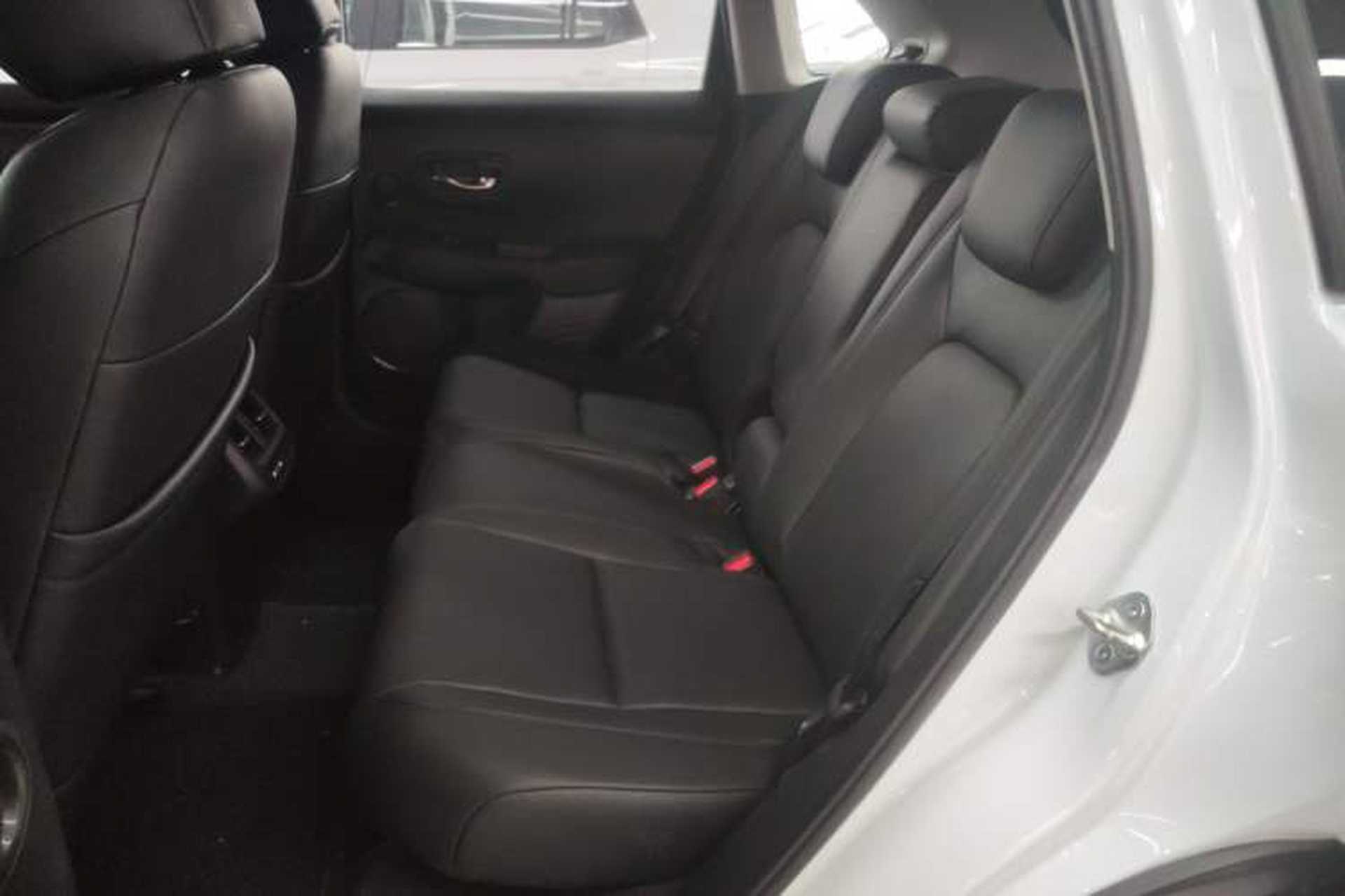 Used Honda HR-V 2023 2.0L eHEV Dynamic Speed Version Left Rear Seat