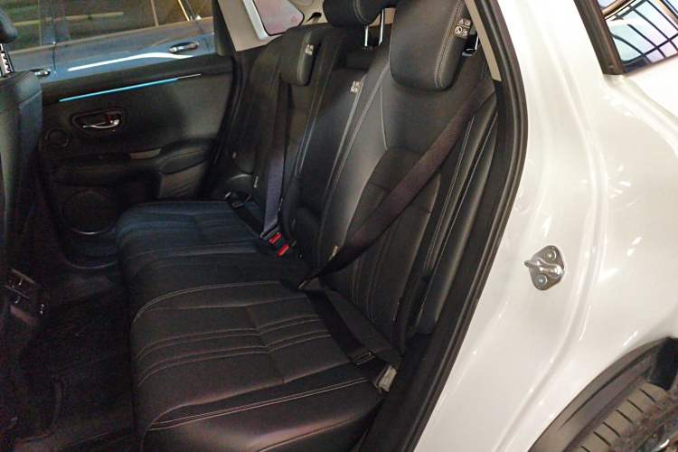 Used Honda HR-V 2023 2.0L eHEV Dynamic Edition Left Rear Seat