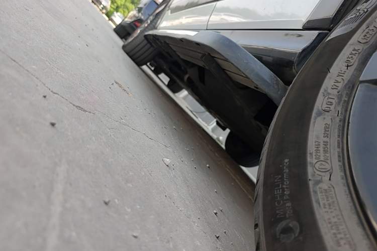 Used Honda HR-V 2023 2.0L eHEV Dynamic Edition Left Side Sill