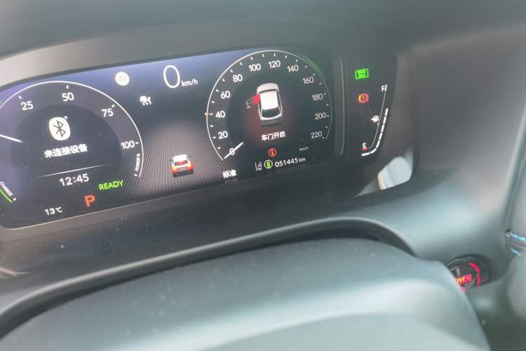 Used Honda HR-V 2023 2.0L eHEV Dynamic Smart Edition Odometer Close Up