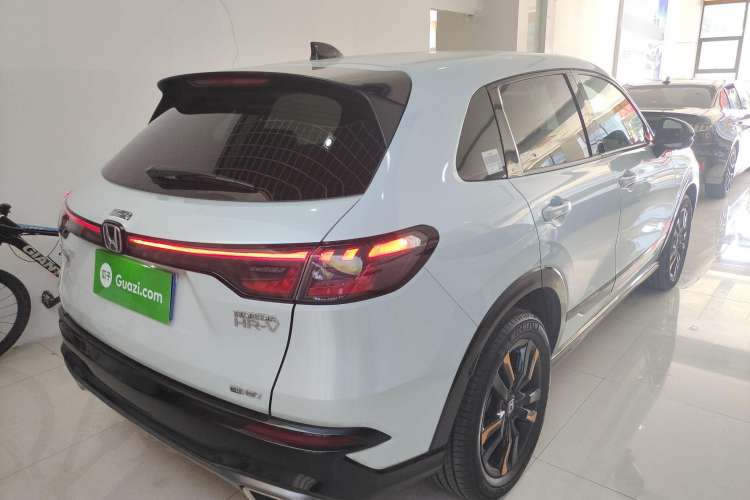 Used Honda HR-V 2023 2.0L eHEV Dynamic Edition Rear Right 45 Deg