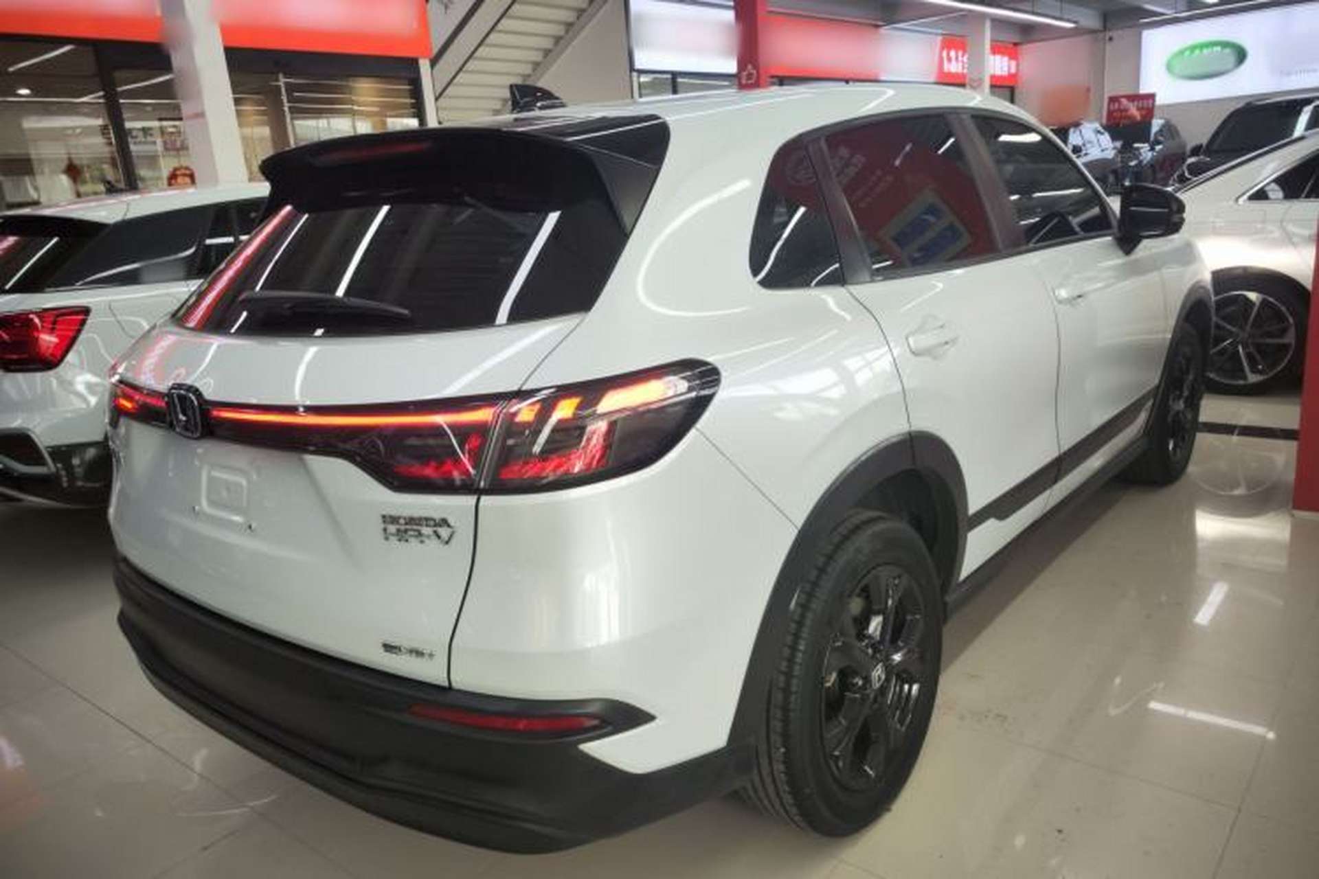 Used Honda HR-V 2023 2.0L eHEV Dynamic Speed Version Rear Right 45 Deg