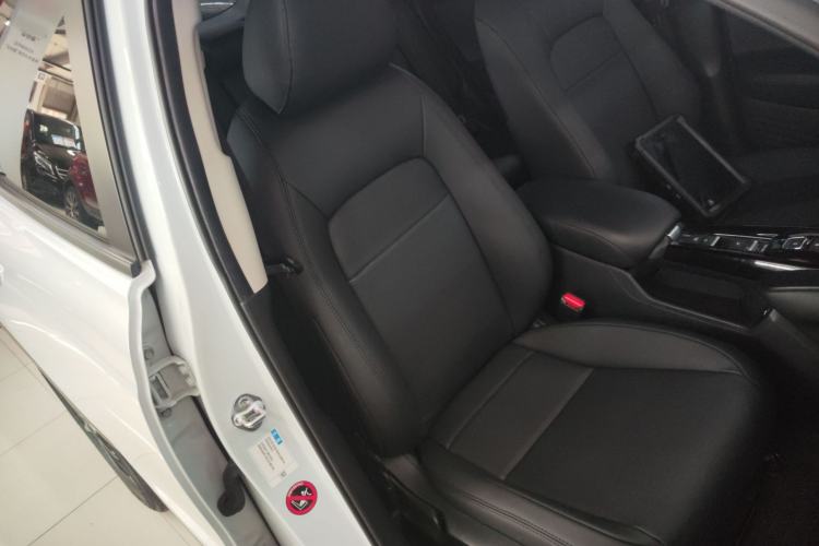 Used Honda HR-V 2023 2.0L eHEV Dynamic Speed Version Right Front Seat