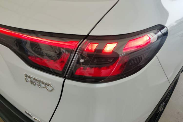 Used Honda HR-V 2023 2.0L eHEV Dynamic Speed Version Right Rear Taillight