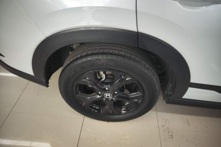 Used Honda HR-V 2023 2.0L eHEV Dynamic Speed Version Right Rear Wheel Hub