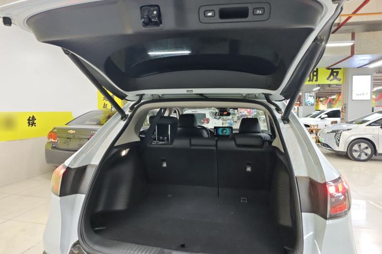 Used Honda HR-V 2023 2.0L eHEV Dynamic Edition Trunk