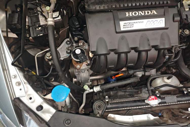 Used Honda INSIGHT 2013 1.3L standard version Engine Bay Right