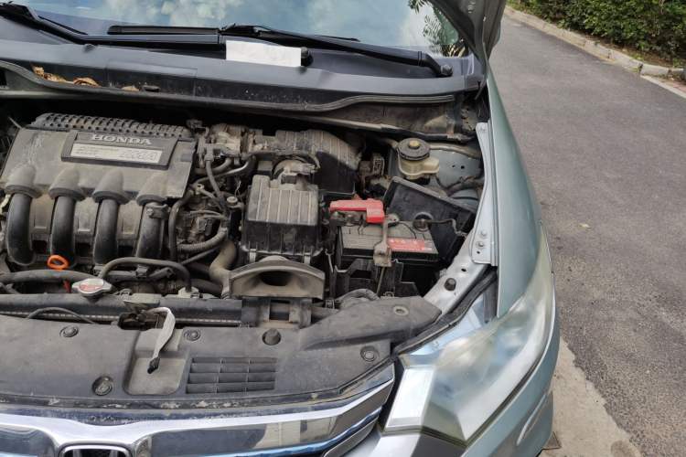 Used Honda INSIGHT 2013 1.3L standard version Engine Bay Left