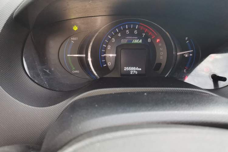 Used Honda INSIGHT 2013 1.3L standard version Odometer Close Up