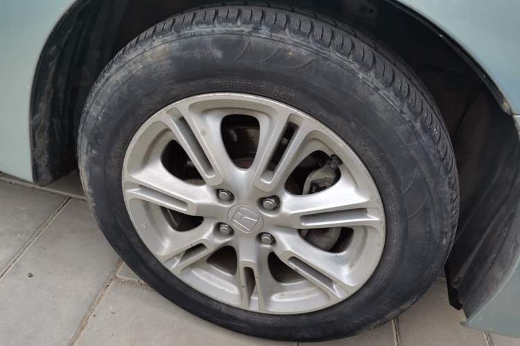 Used Honda INSIGHT 2013 1.3L standard version Right Front Wheel Hub