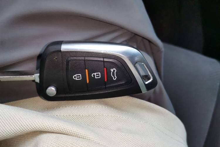 Used Honda INSIGHT 2013 1.3L standard version Vehicle Key