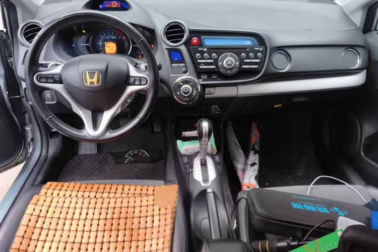 Used Honda INSIGHT 2013 1.3L standard version Center Console