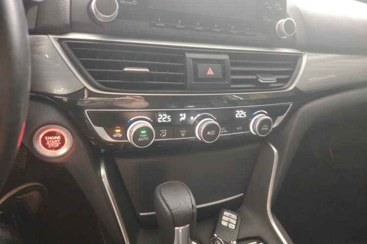 Used Honda Inspire 2019 260TURBO Elegant Edition China VI Emission Standard Audio And AC Panel