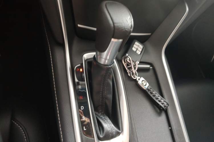 Used Honda Inspire 2019 260TURBO Elegant Edition China VI Emission Standard Gear Lever