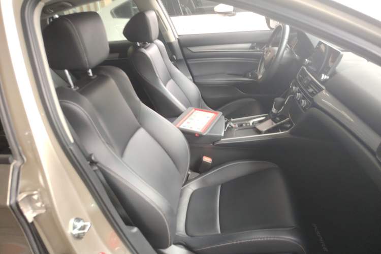 Used Honda Inspire 2019 260TURBO Elegant Edition China VI Emission Standard Right Front Seat