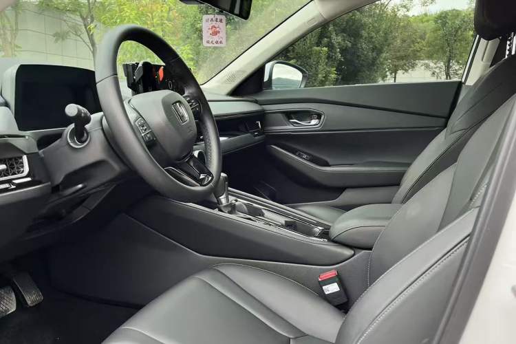 Used Honda Inspire 2023 260TURBO Deluxe Edition Interior 4
