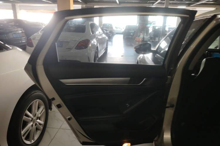 Used Honda Inspire 2019 260TURBO Elite Edition China V Standard Left Rear Door Interior