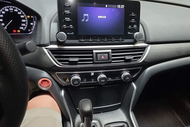 Used Honda Inspire 2019 260TURBO Elegant Edition China VI Emission Standard Audio And AC Panel