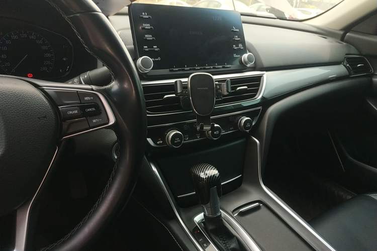Used Honda Inspire 2019 260TURBO Elegant Edition China VI Emission Standard Audio And AC Panel