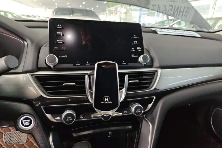 Used Honda Inspire 2019 260TURBO Elegant Edition China VI Emission Standard Audio And AC Panel