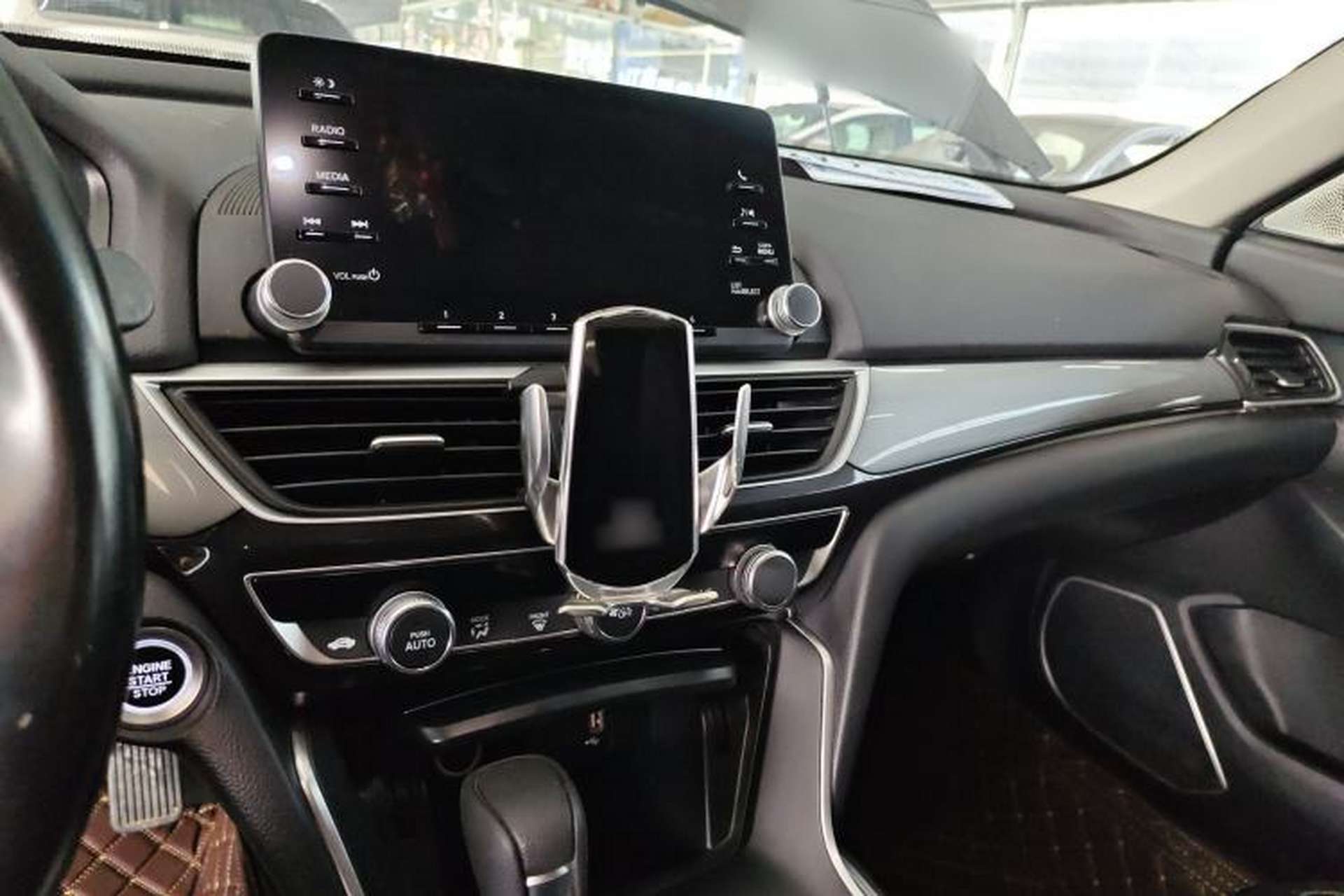 Used Honda Inspire 2019 260TURBO Elegant Edition China VI Emission Standard Center Console