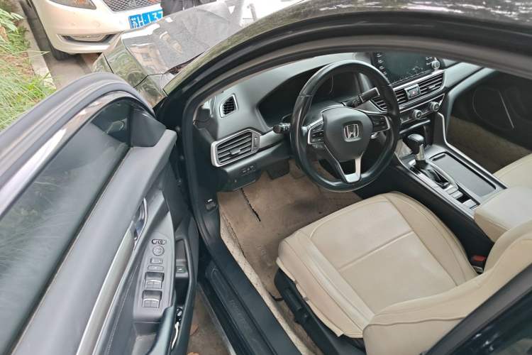 Used Honda Inspire 2019 260TURBO Elegant Edition China VI Emission Standard Driver Seat
