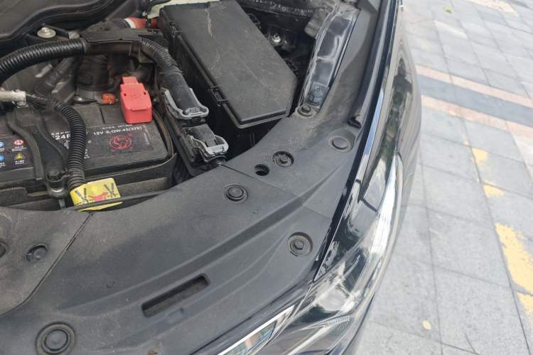 Used Honda Inspire 2019 Rui·Hybrid 2.0L Jingya Edition China VI Engine Bay Left